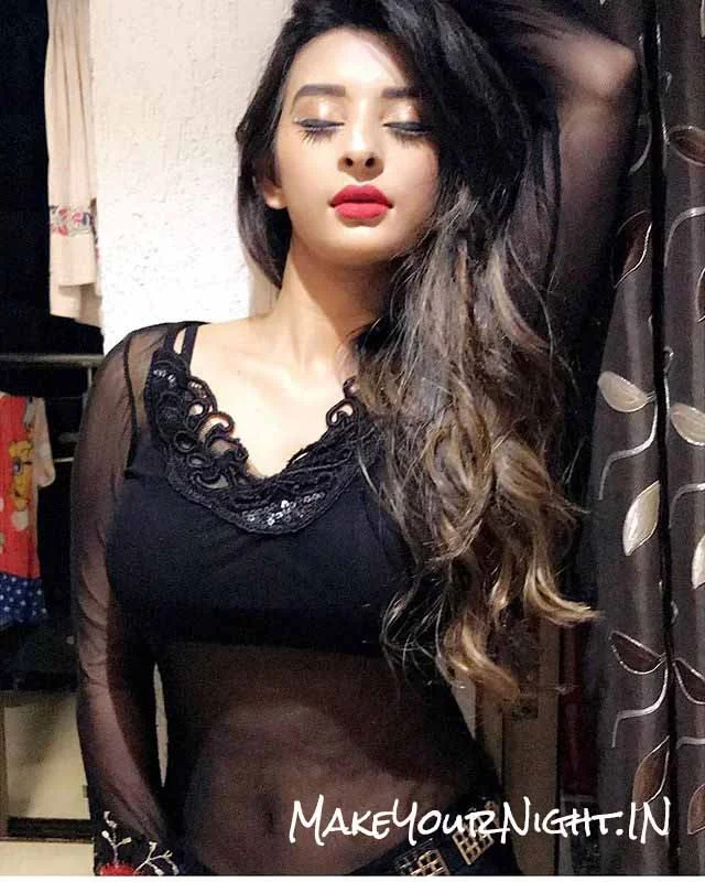 Ankita-Busty-Indian-Call-Girl-in-Delhi