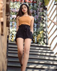 nida-delhi-escort-girl-3